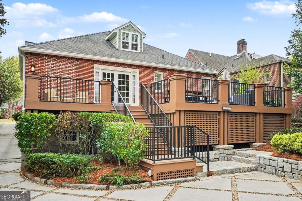 1528 N Highland Avenue NE Avenue