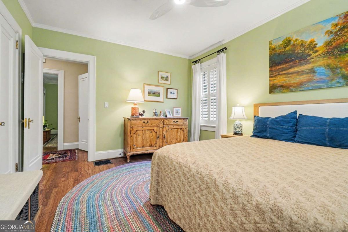 1528 N Highland Avenue NE Avenue