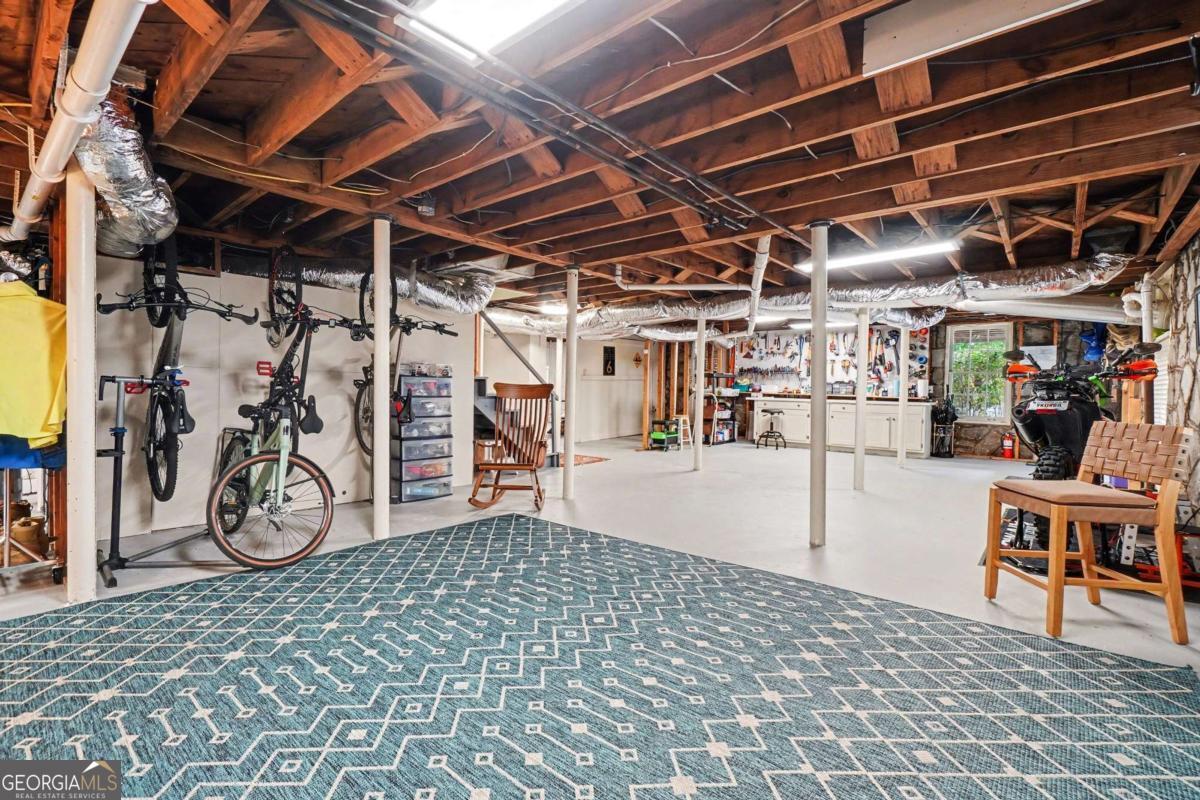 1528 N Highland Avenue NE Avenue