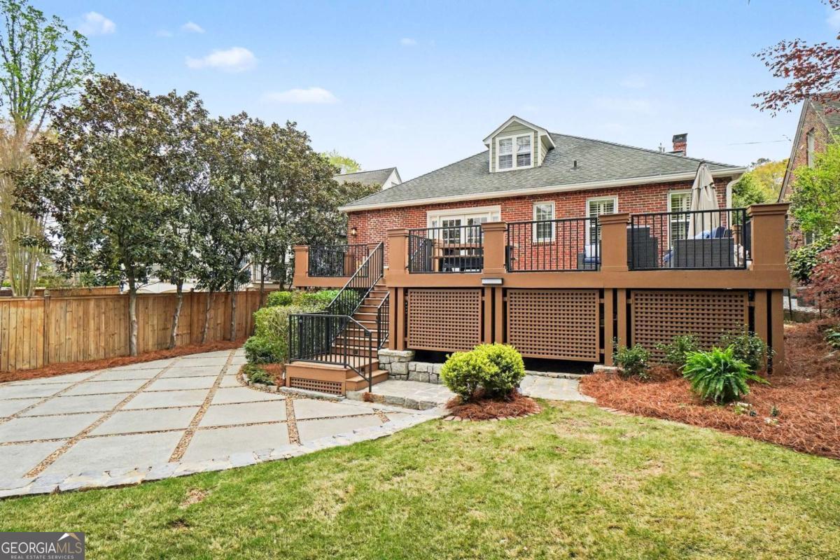 1528 N Highland Avenue NE