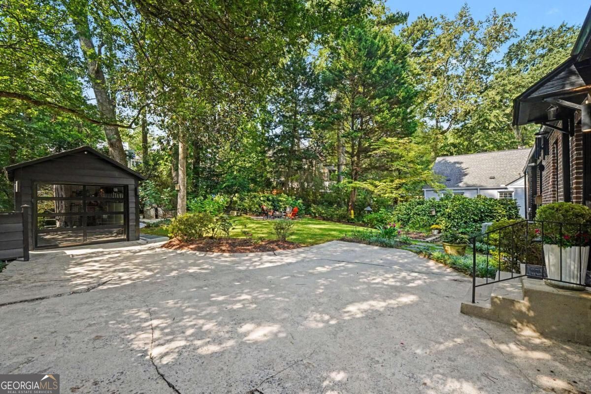 839 Wildwood Road NE