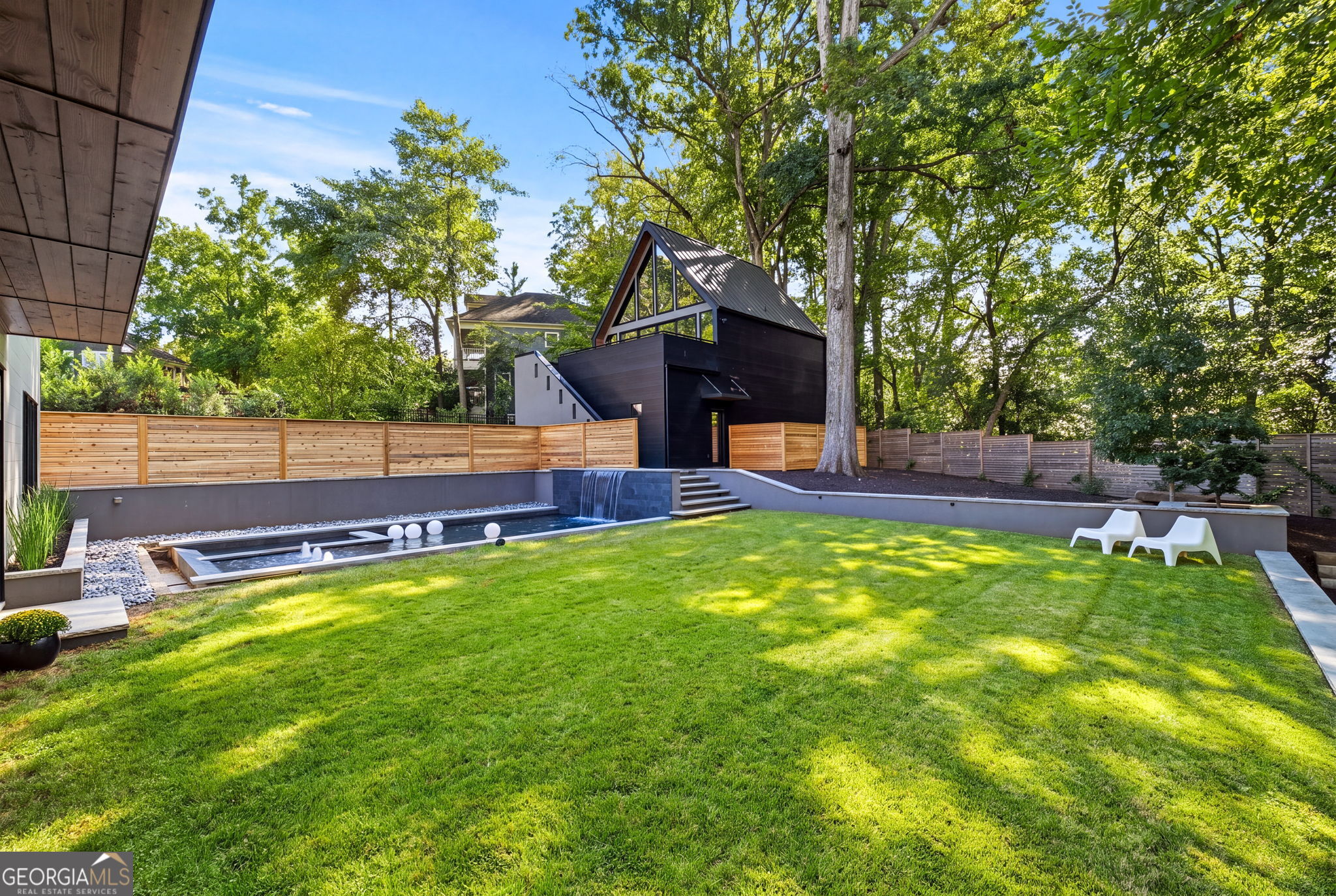 1033 Reeder Circle NE