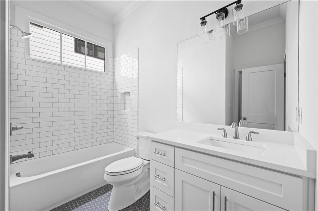 965 Boulevard SE Unit A