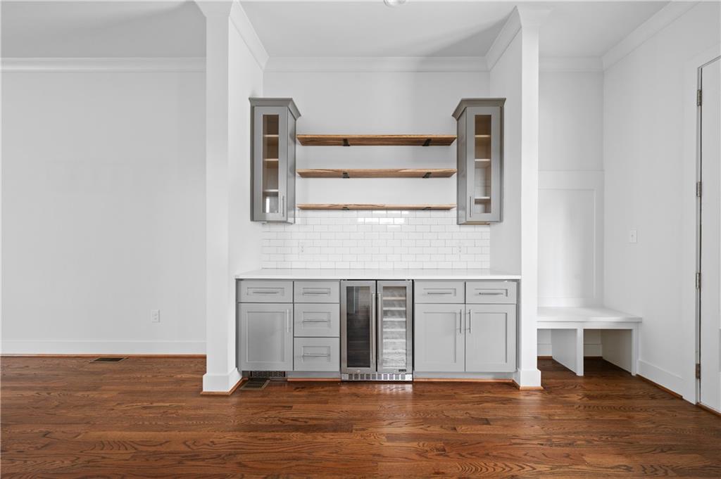 965 Boulevard SE Unit A