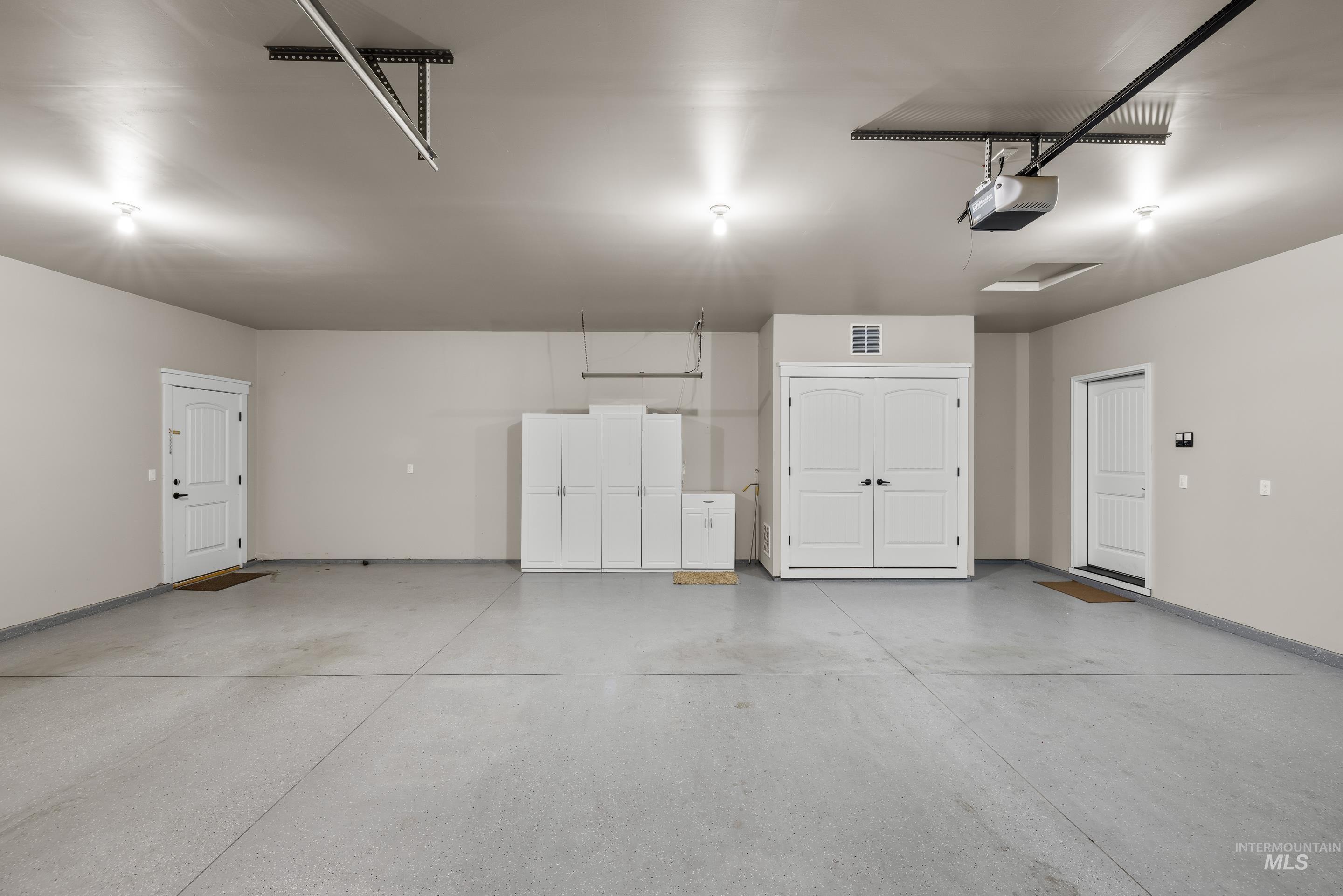 5822 Saguaro Hills Pl