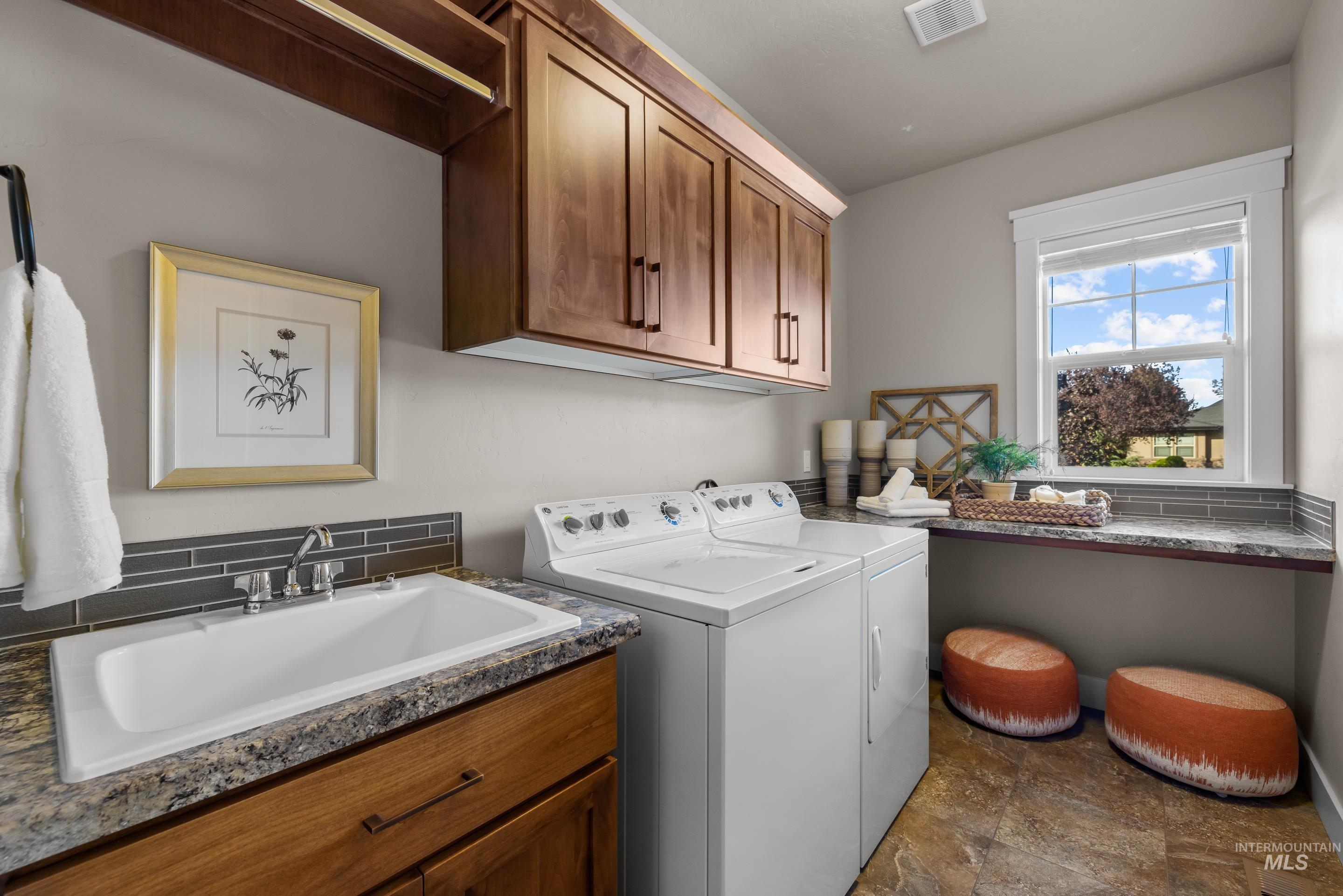 5822 Saguaro Hills Pl