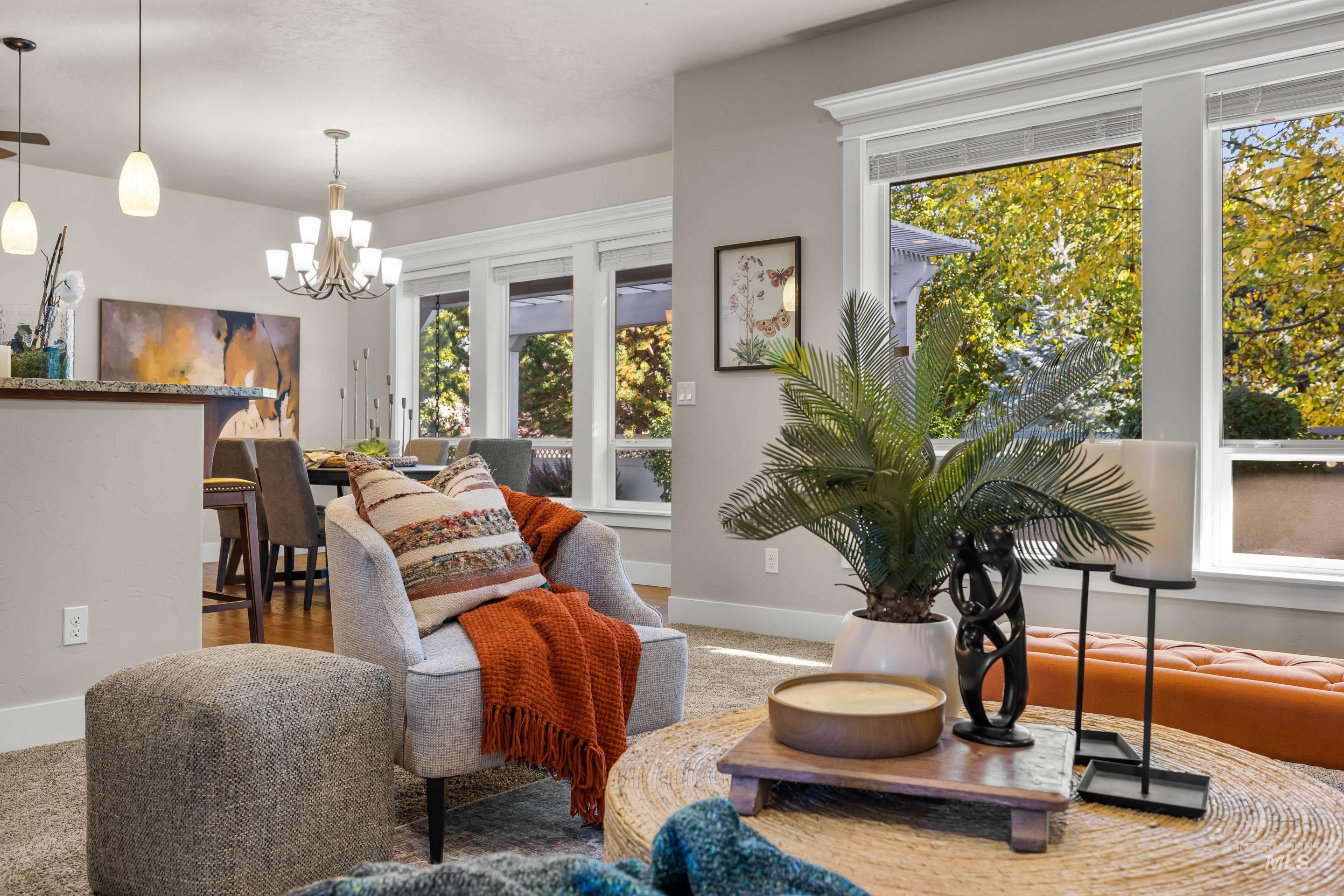 5822 Saguaro Hills Pl