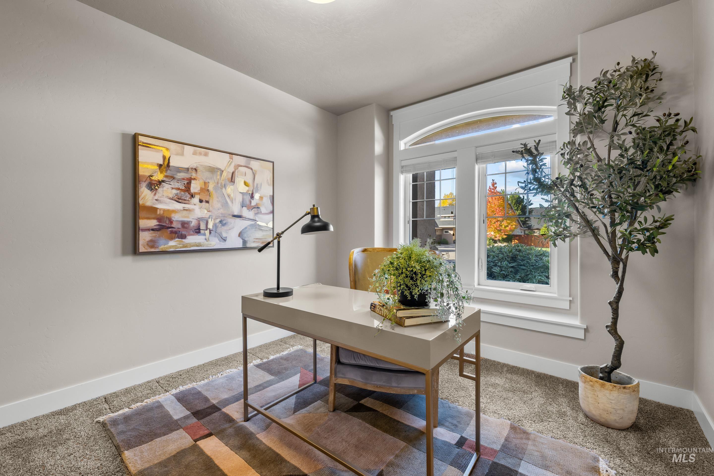 5822 Saguaro Hills Pl