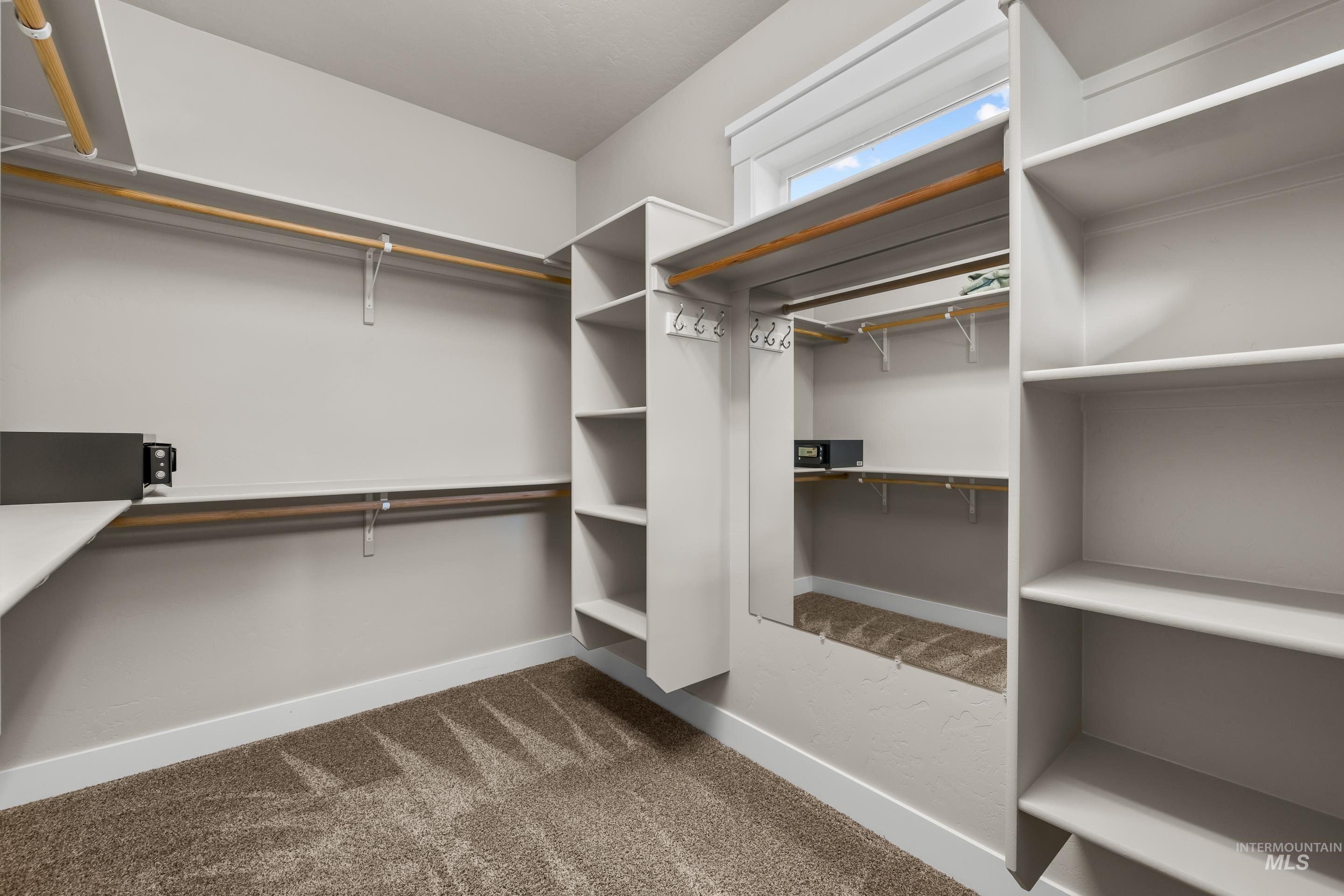 5822 Saguaro Hills Pl