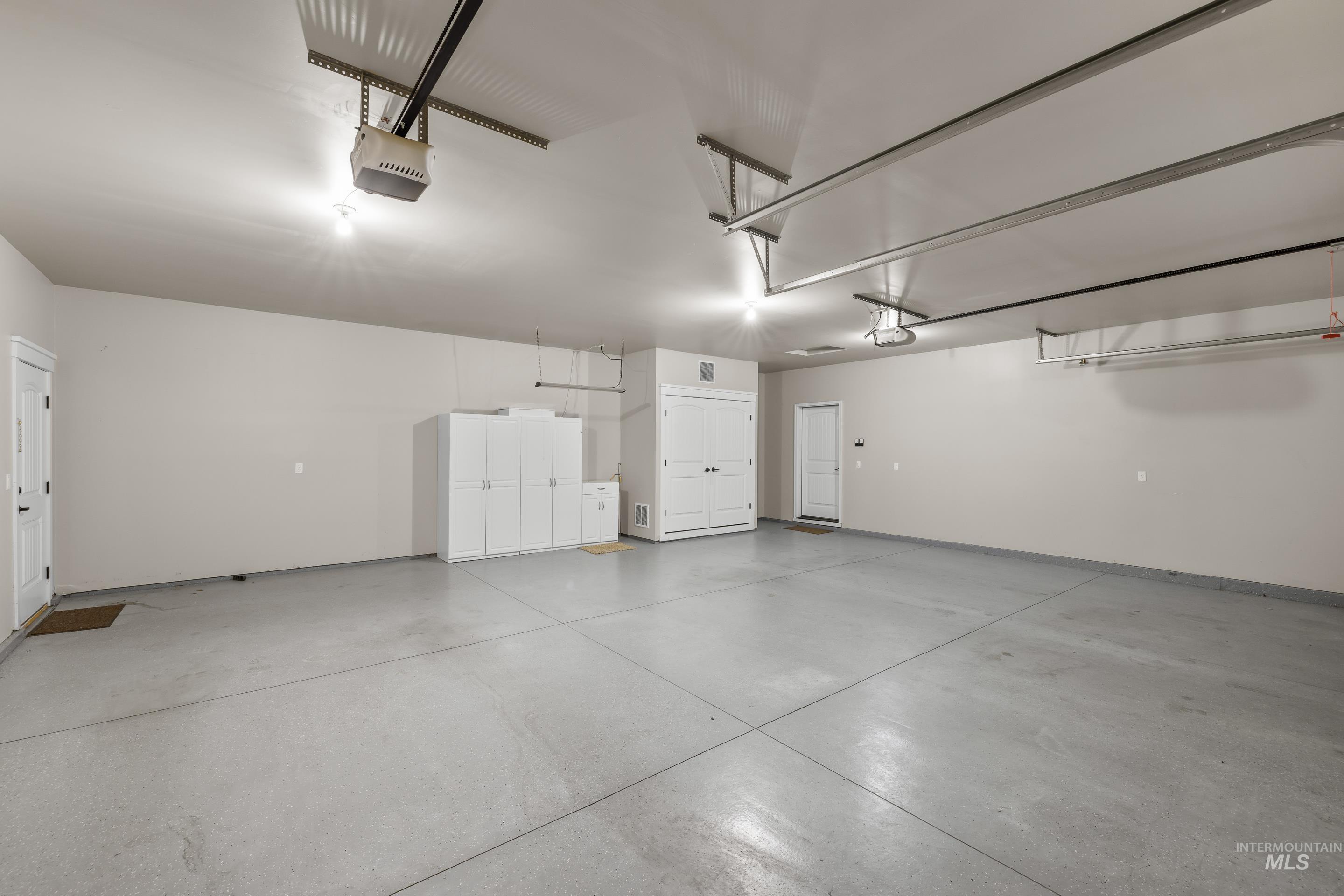 5822 Saguaro Hills Pl