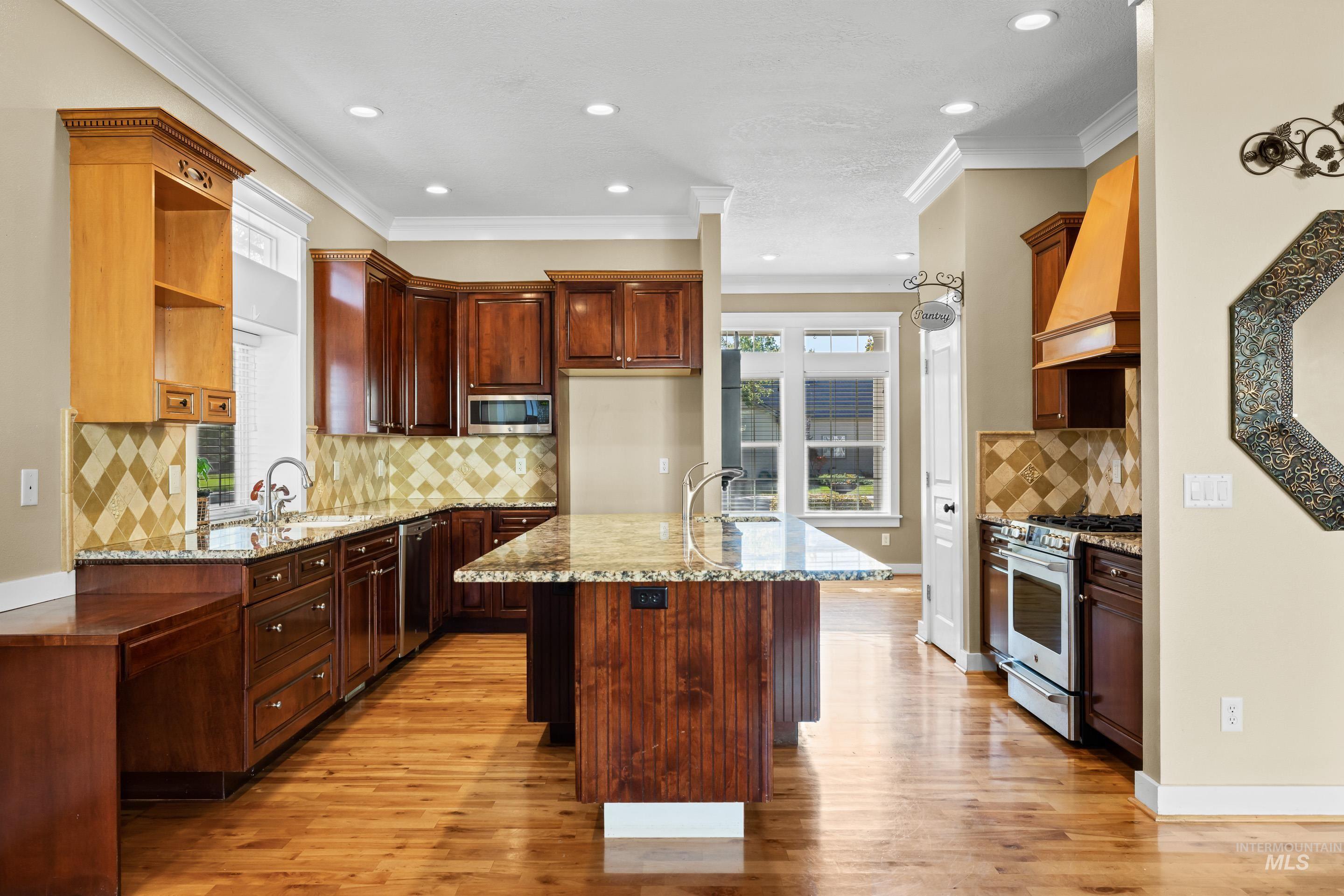 14554 W Woodspring Dr