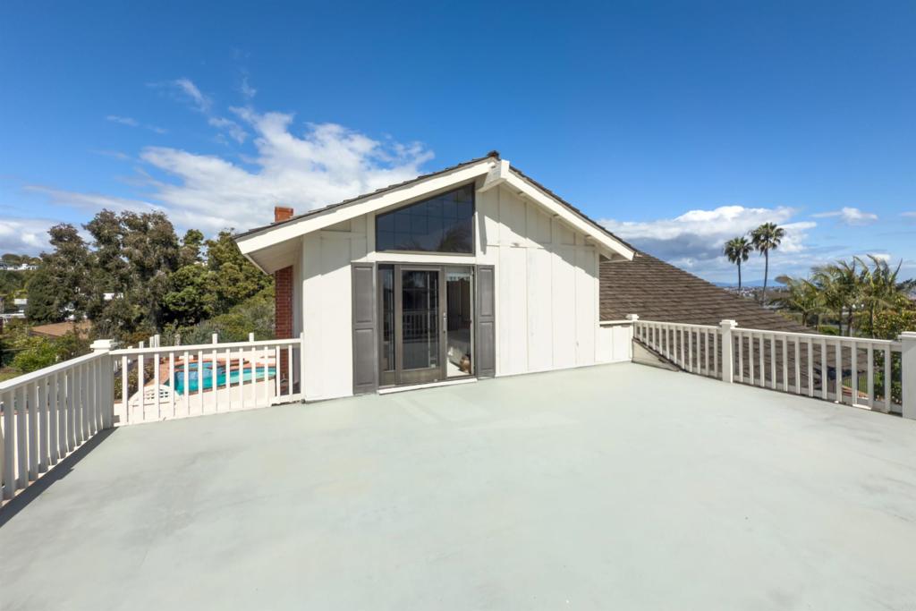 2193 Harbour Heights Road