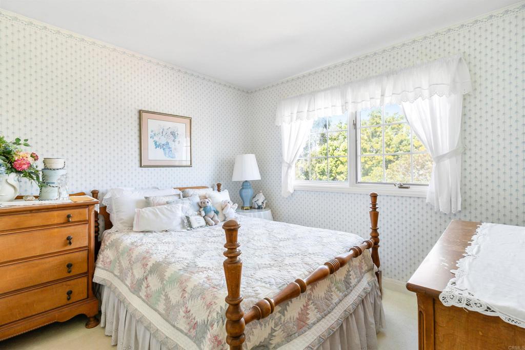 2193 Harbour Heights Road