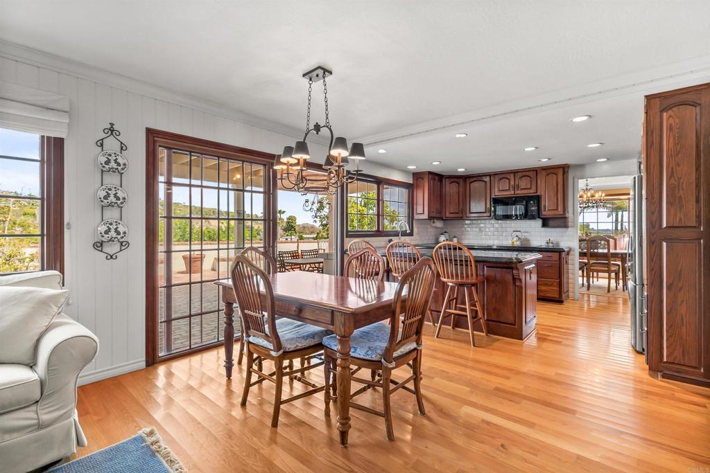 2193 Harbour Heights Road