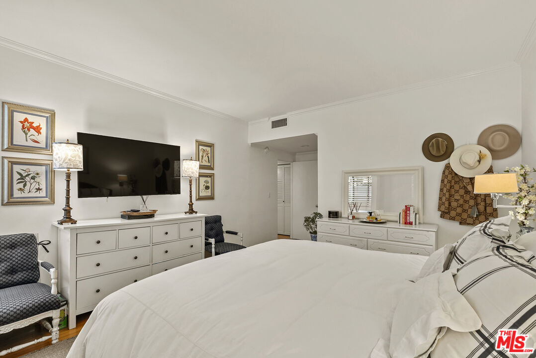 12115 San Vicente Blvd Unit: 111