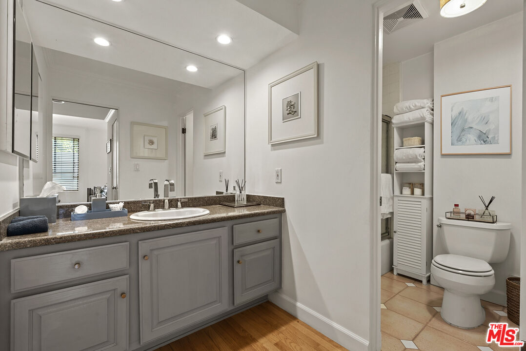 12115 San Vicente Blvd Unit: 111