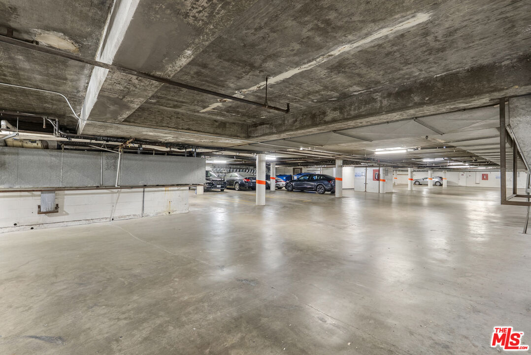 12115 San Vicente Blvd Unit: 111