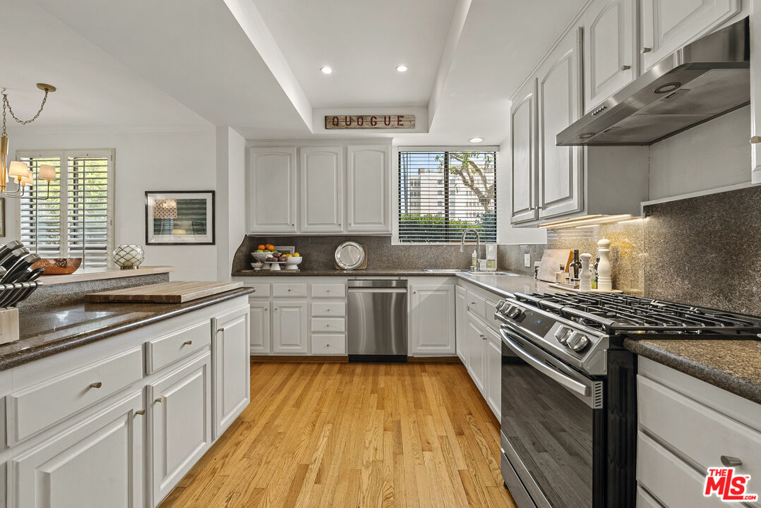 12115 San Vicente Blvd Unit: 111