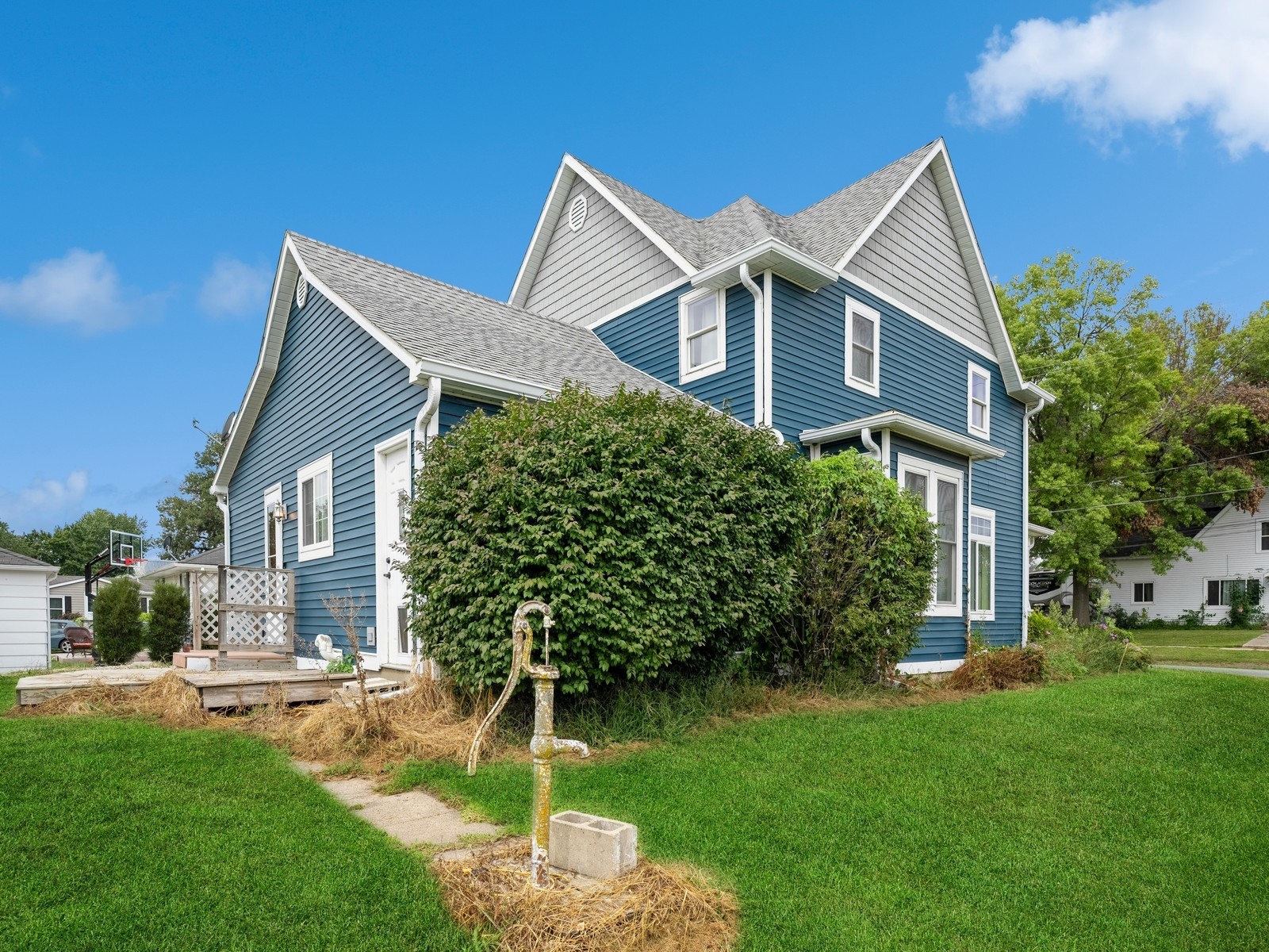 207 E South Street
