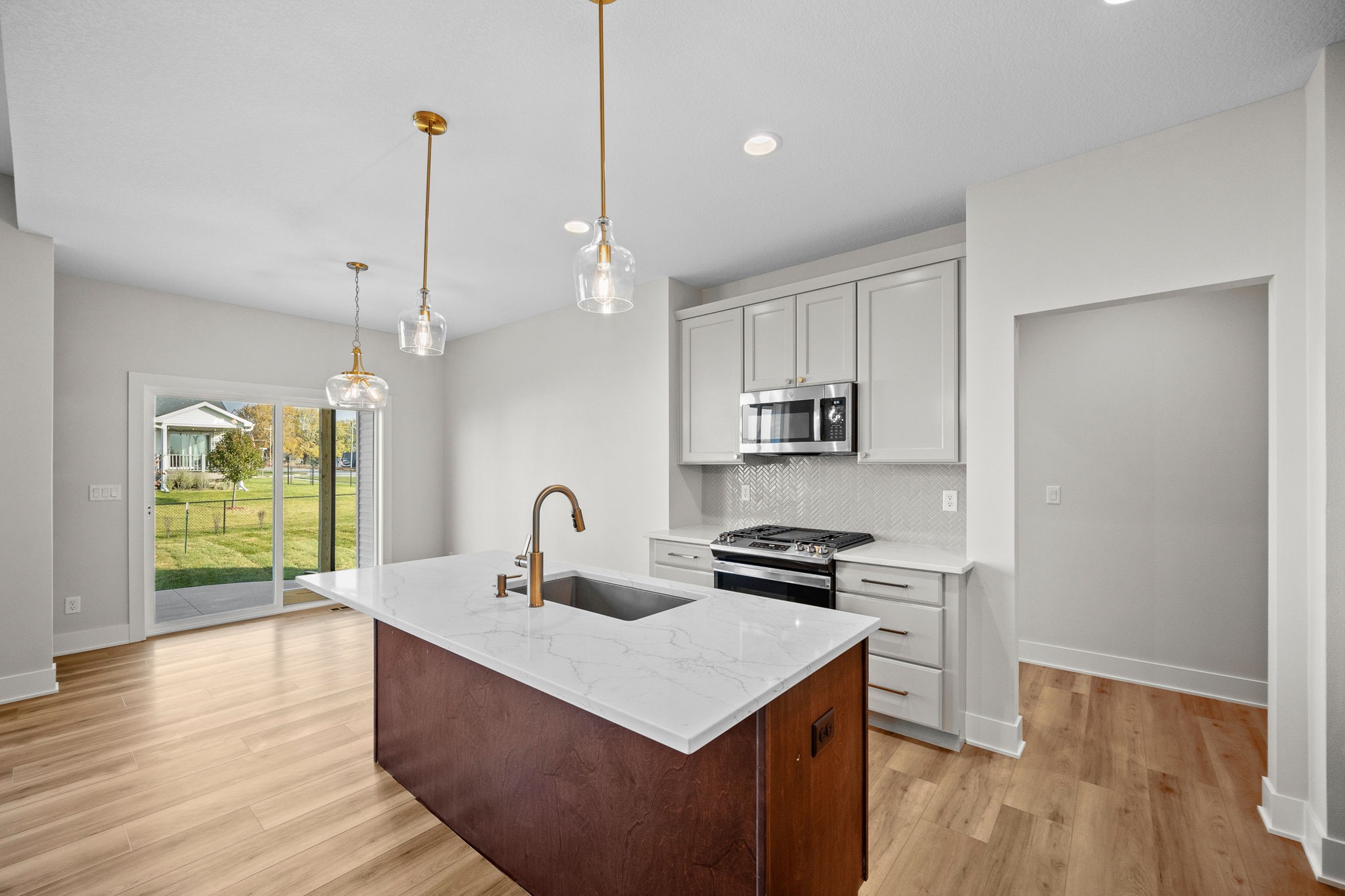 601 Oak Court