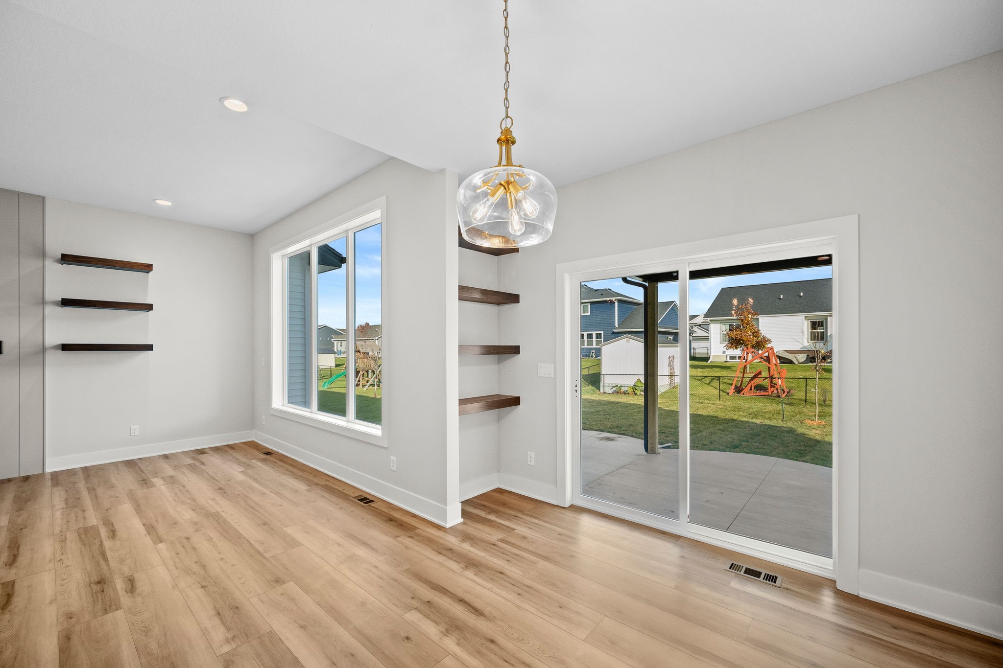 601 Oak Court