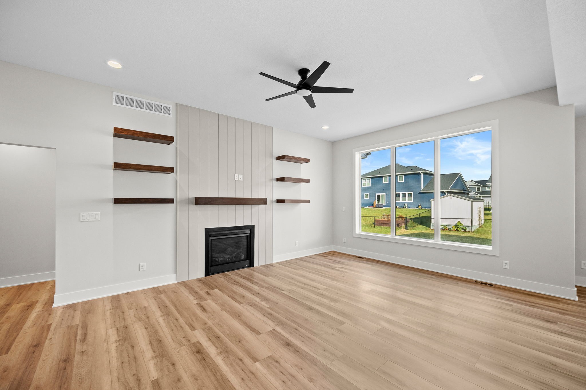 601 Oak Court