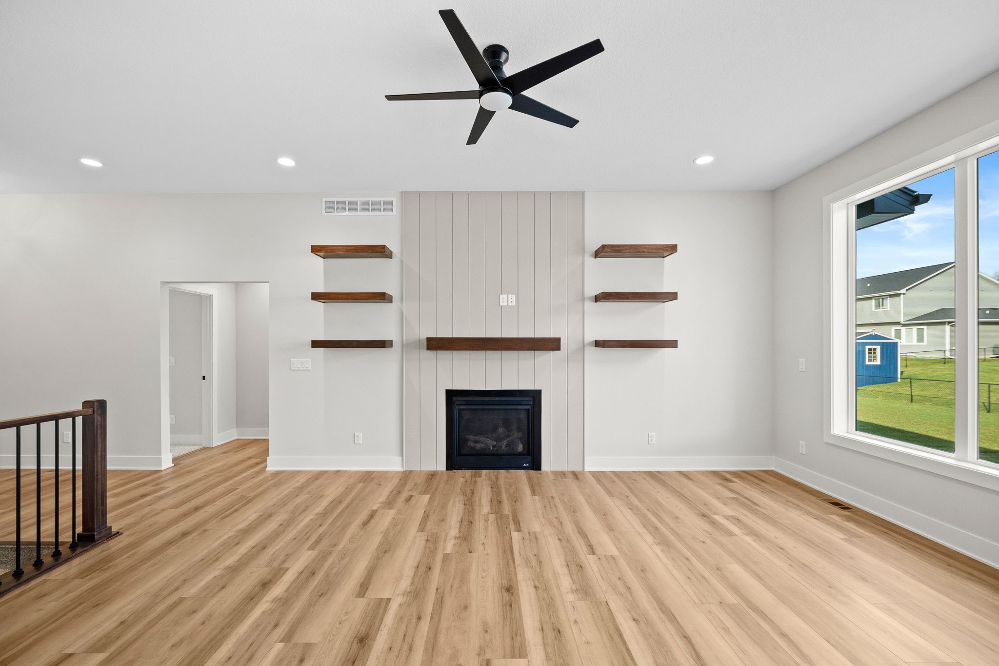 601 Oak Court