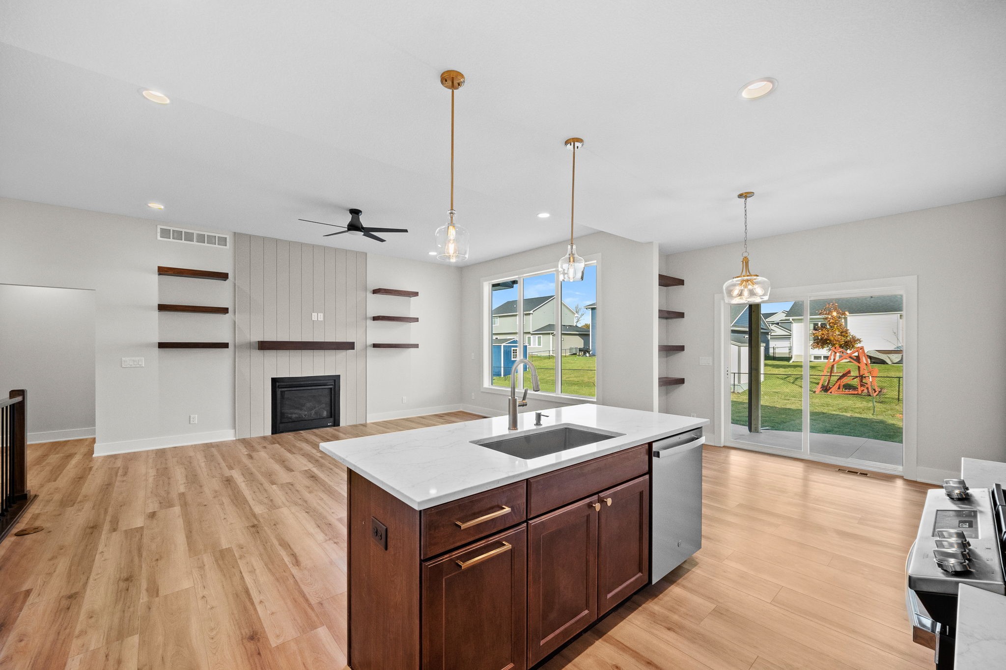 601 Oak Court