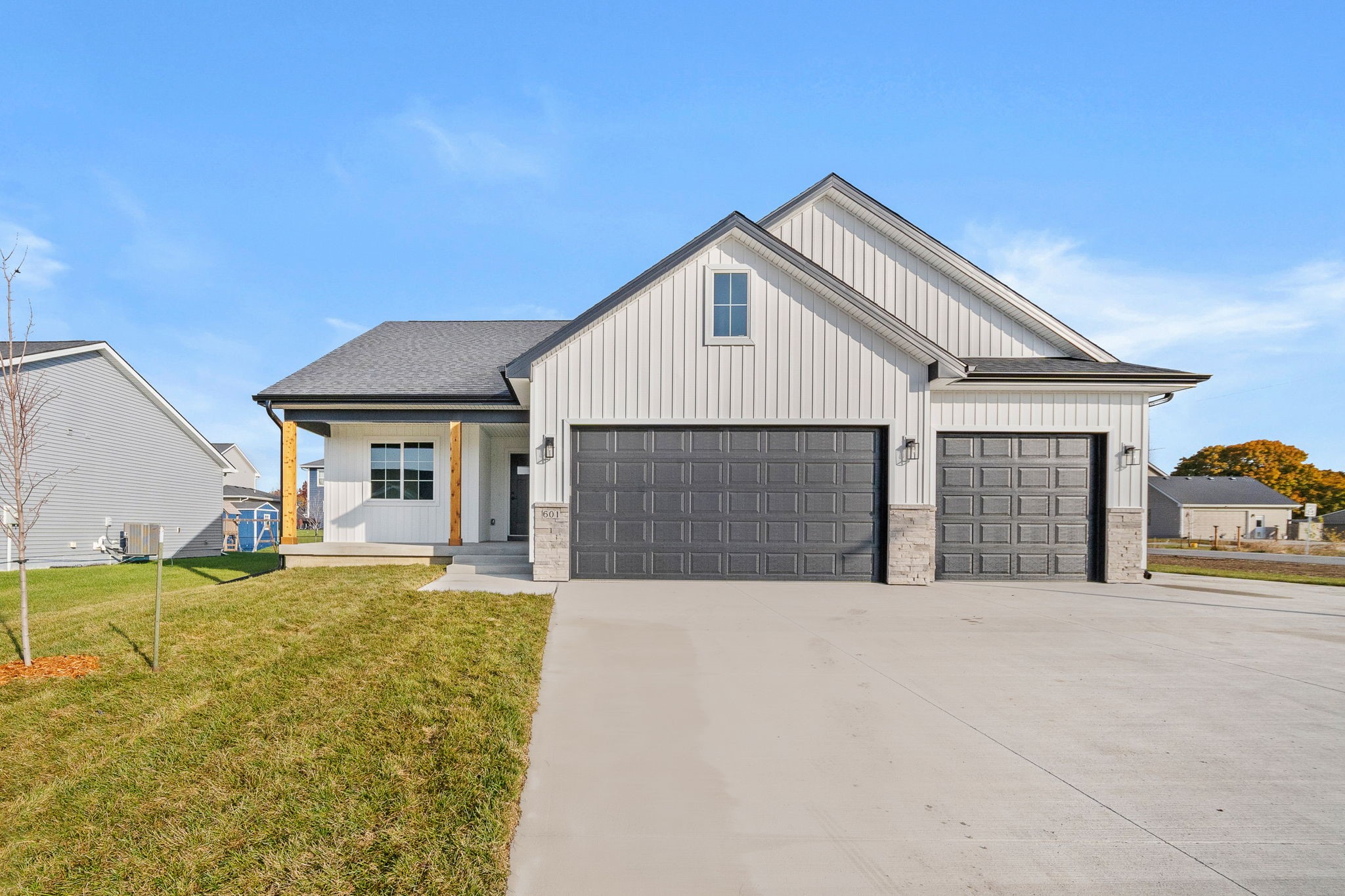 601 Oak Court