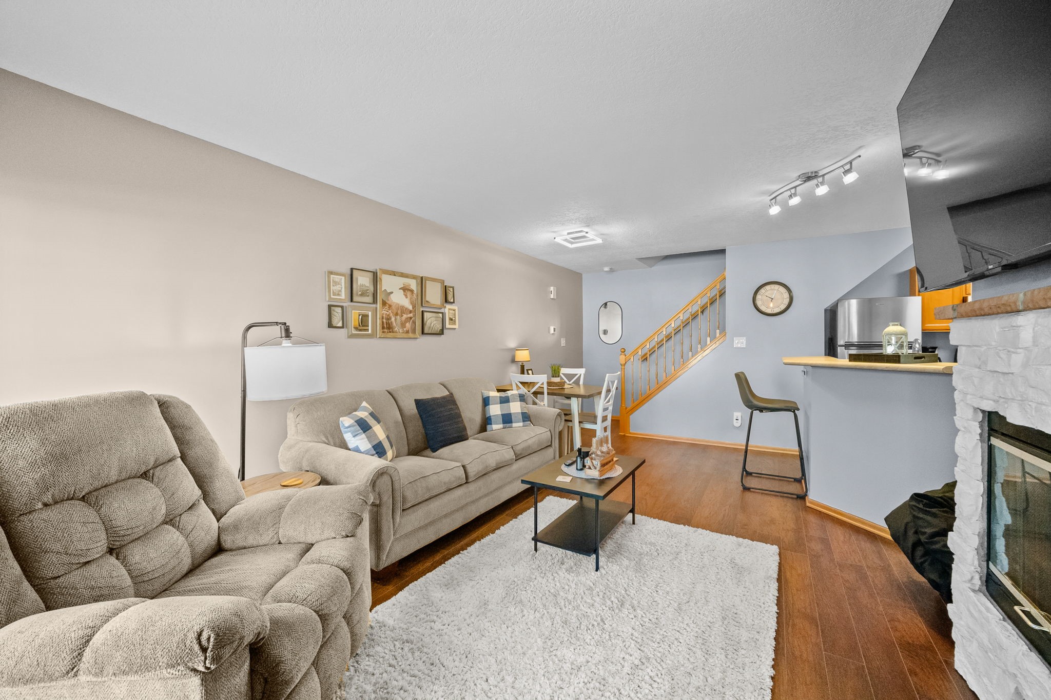 1317 SE Delaware Avenue 6