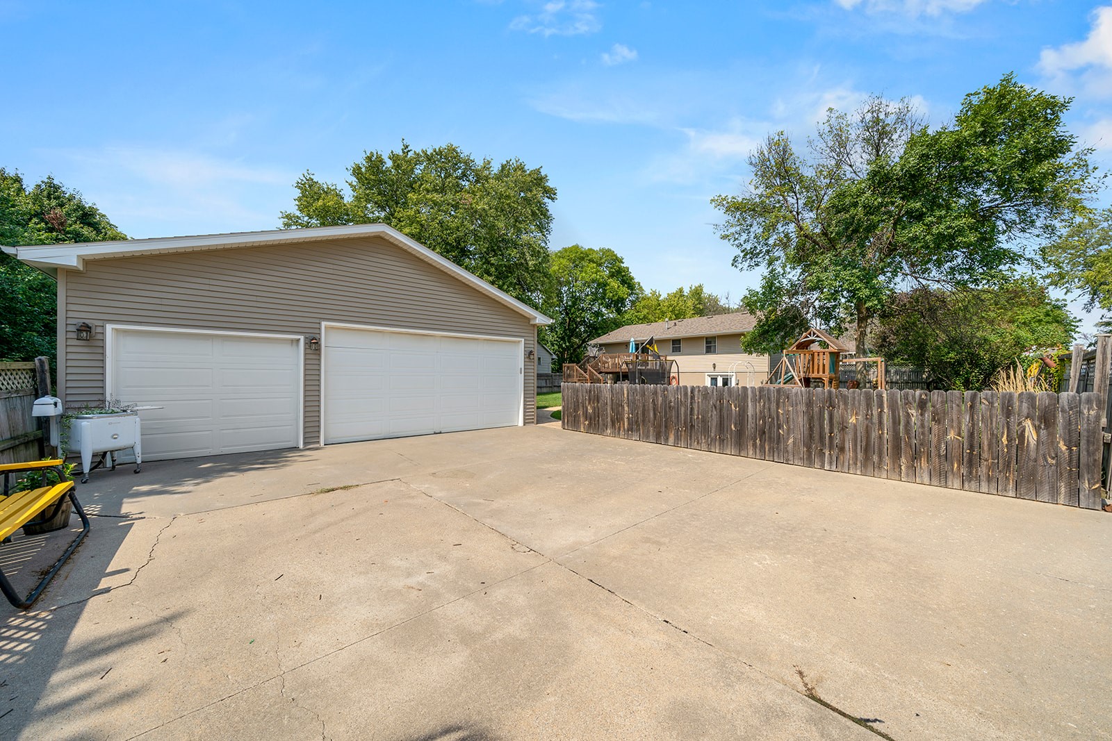 808 Ashwood Drive