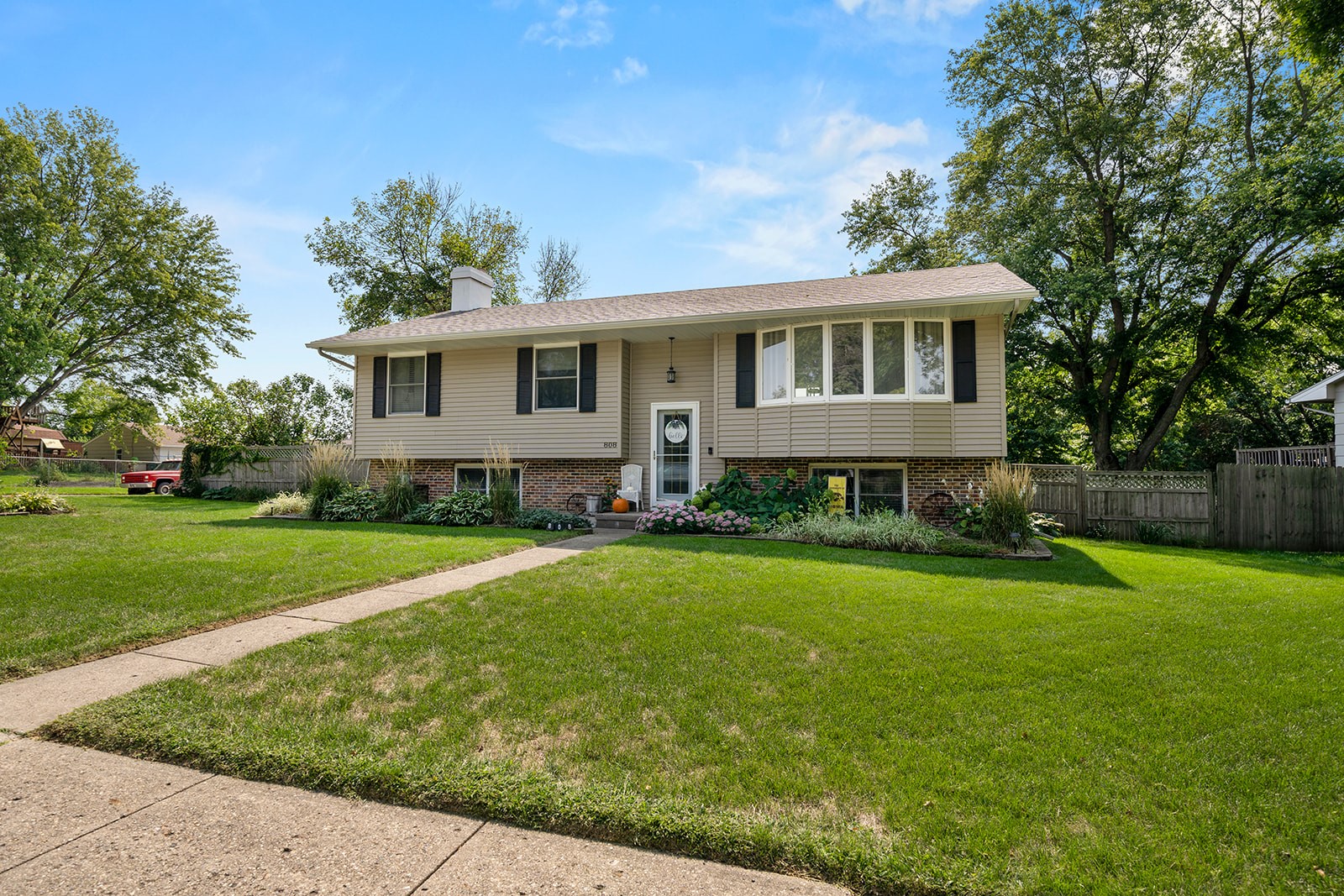 808 Ashwood Drive