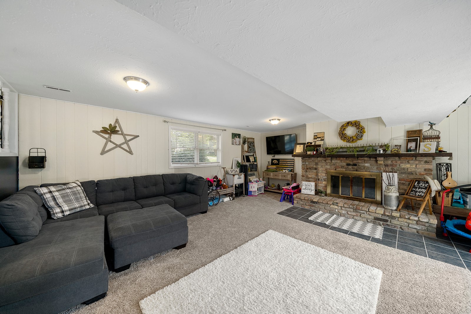808 Ashwood Drive