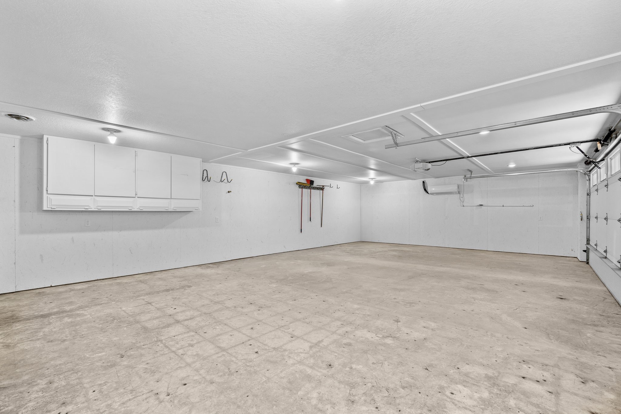 16072 County Road R45 Highway