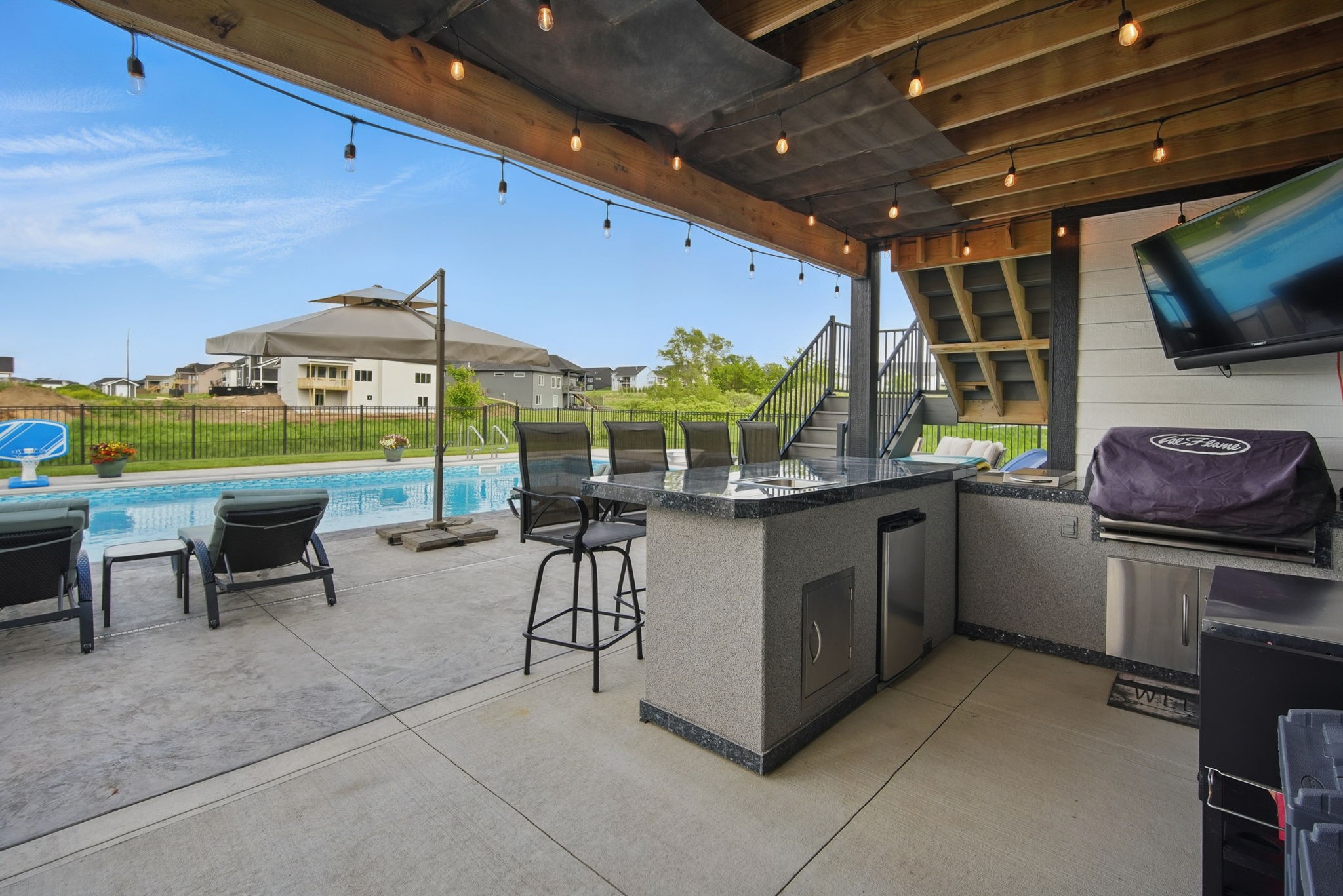 2216 Timberview Drive