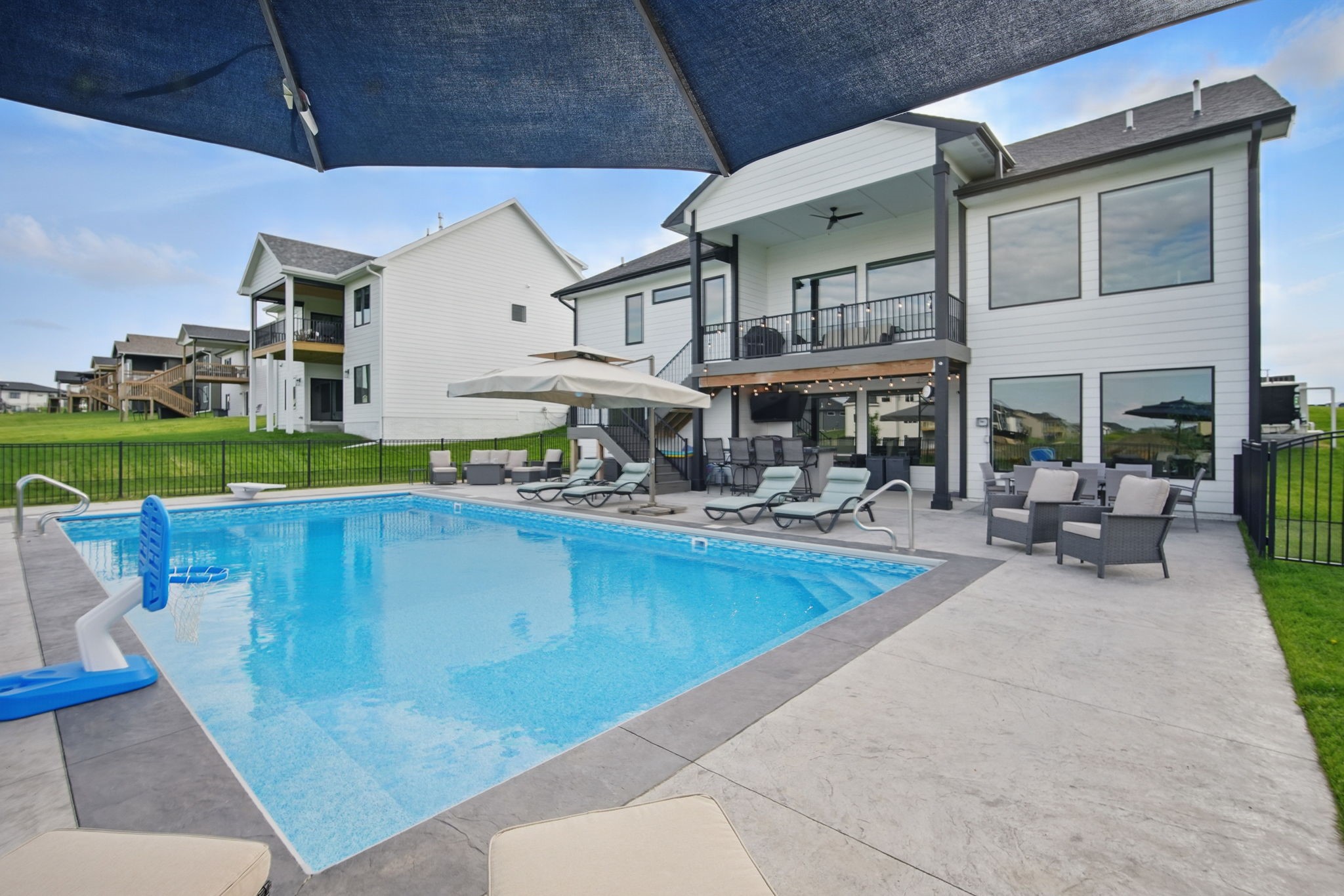 2216 Timberview Drive