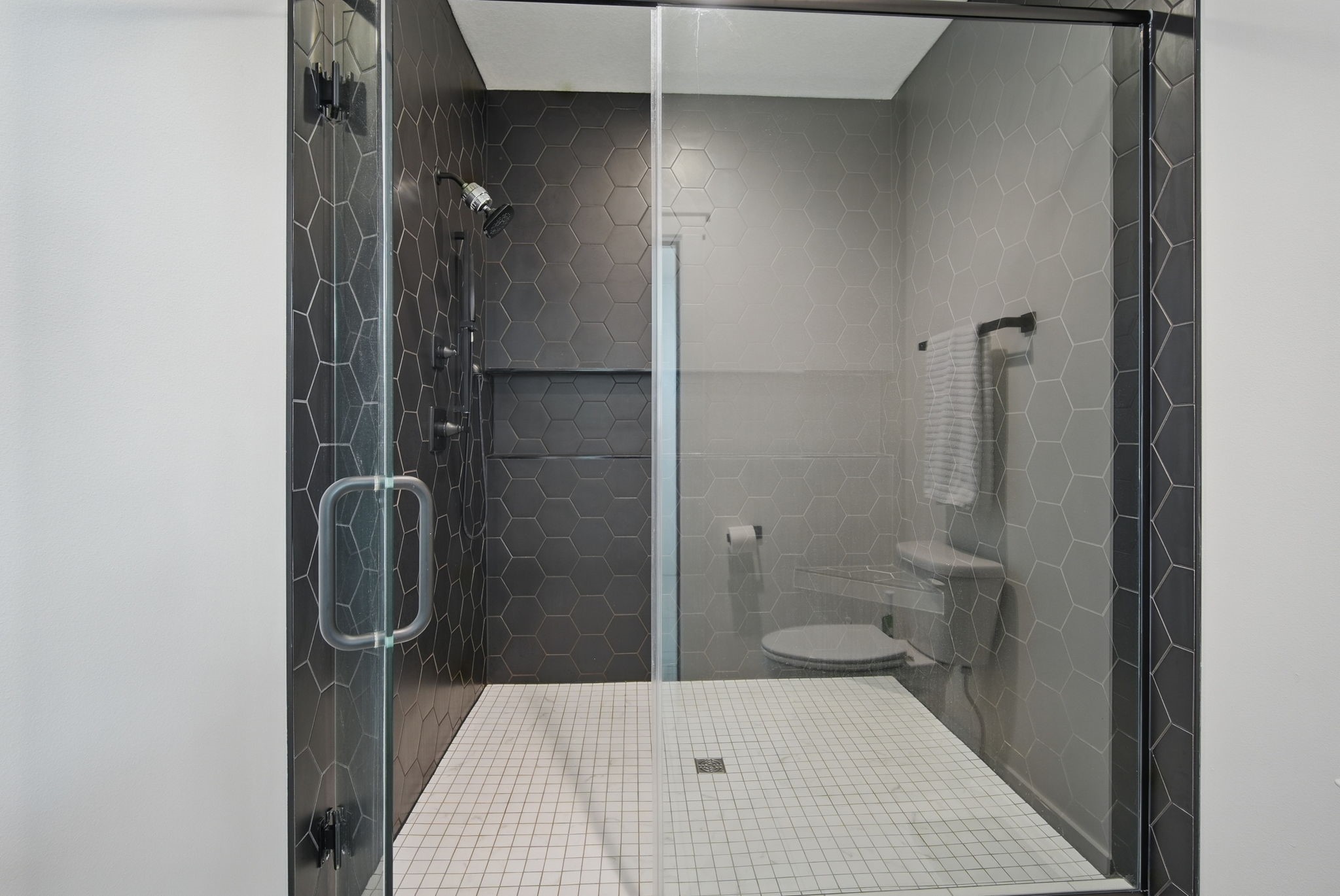 2216 Timberview Drive