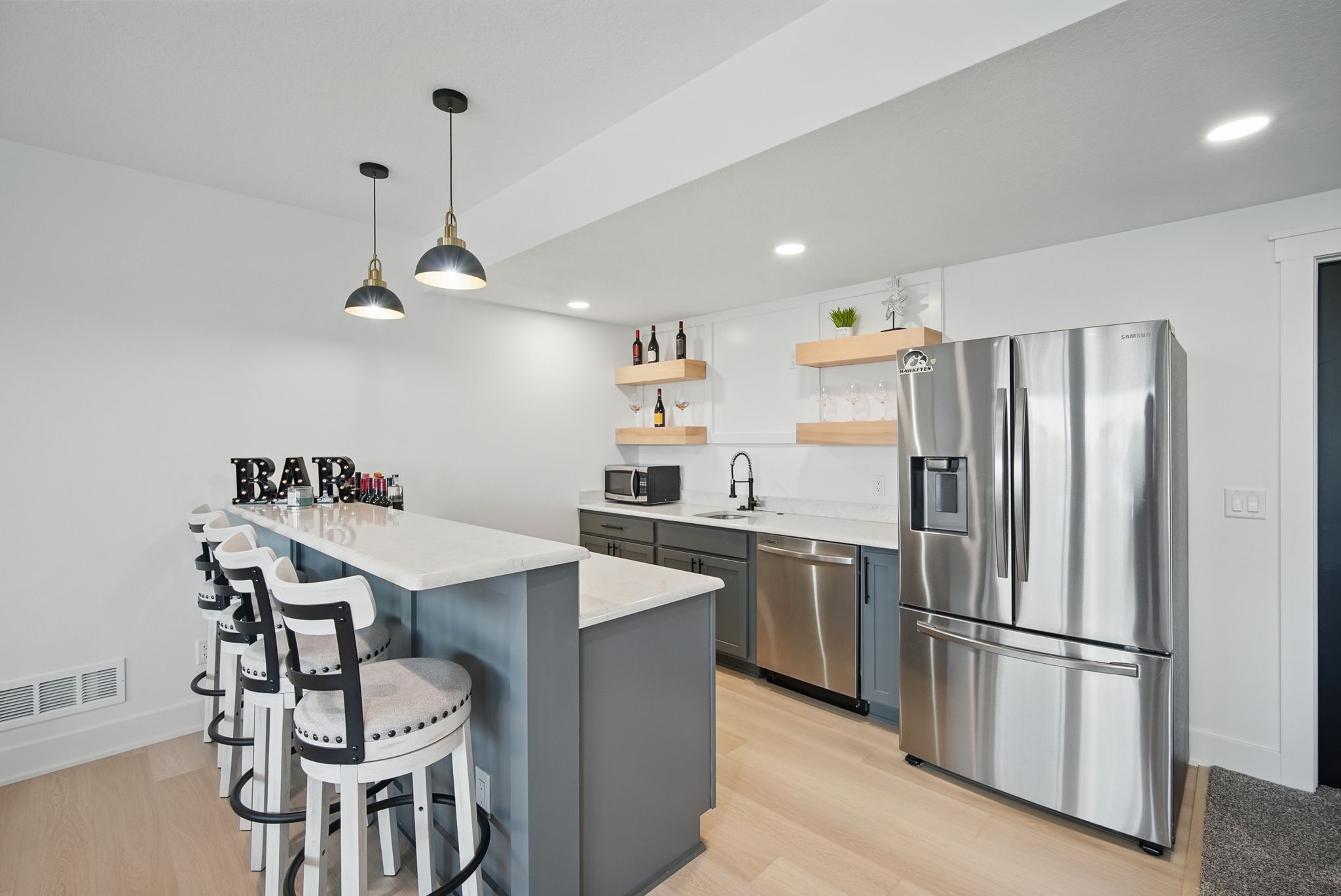 2216 Timberview Drive