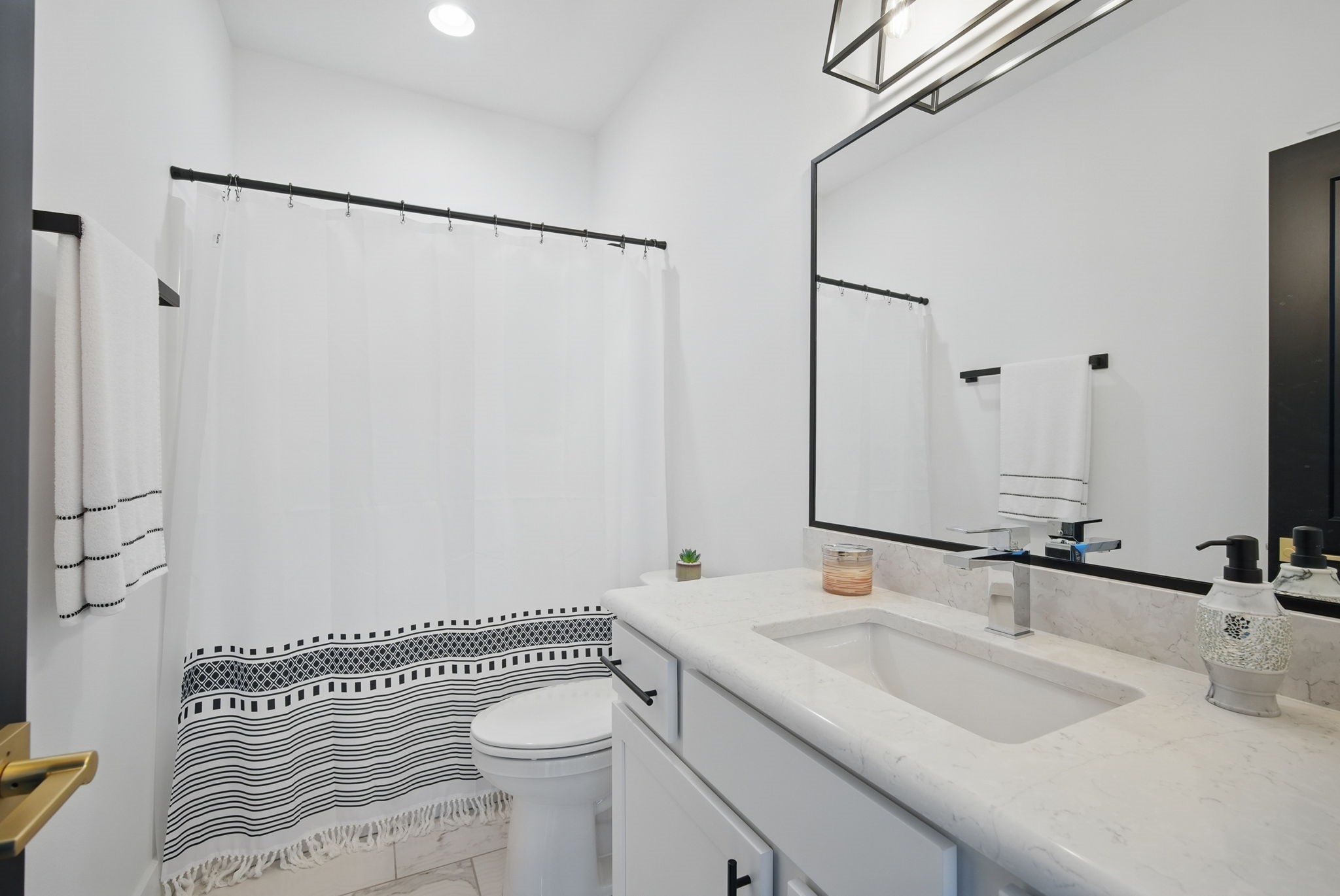 2216 Timberview Drive
