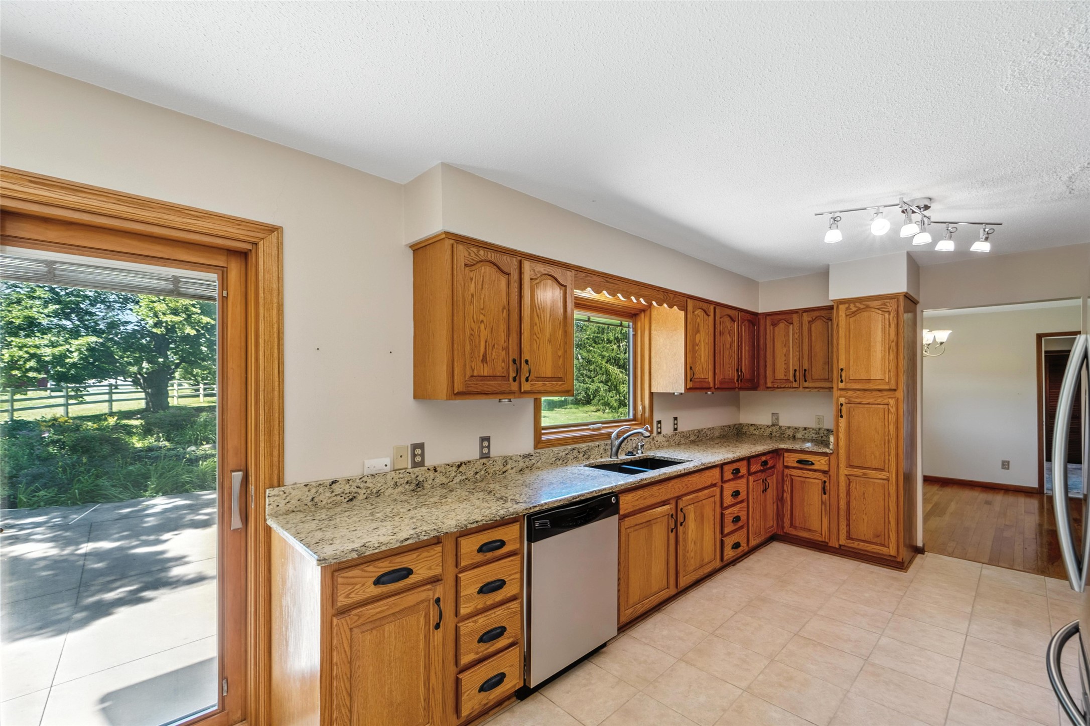 1404 Nile Kinnick Drive S