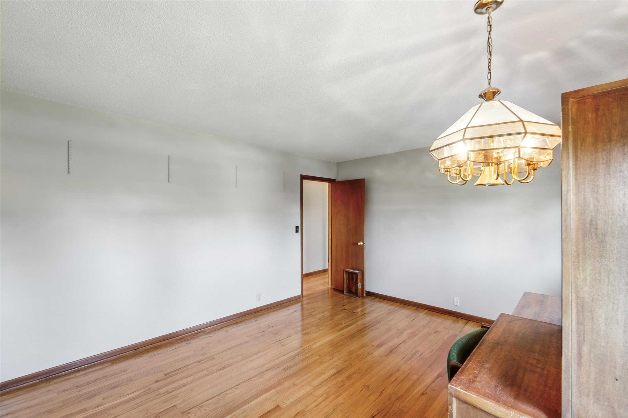 1404 Nile Kinnick Drive S