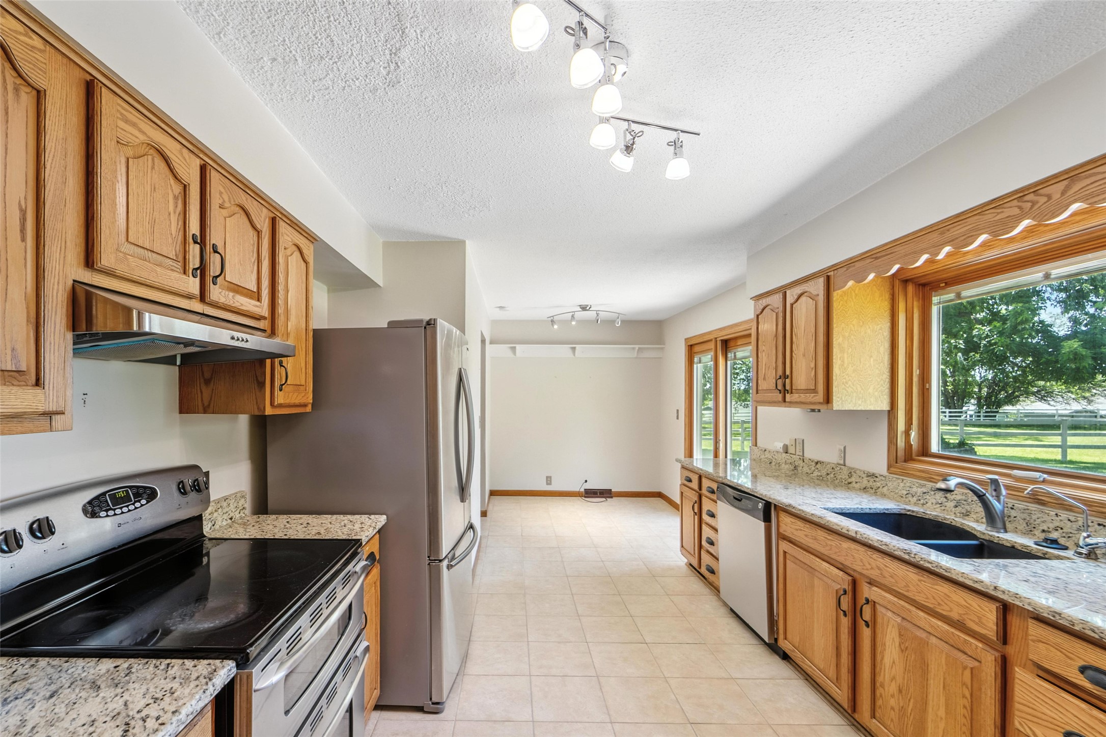 1404 Nile Kinnick Drive S