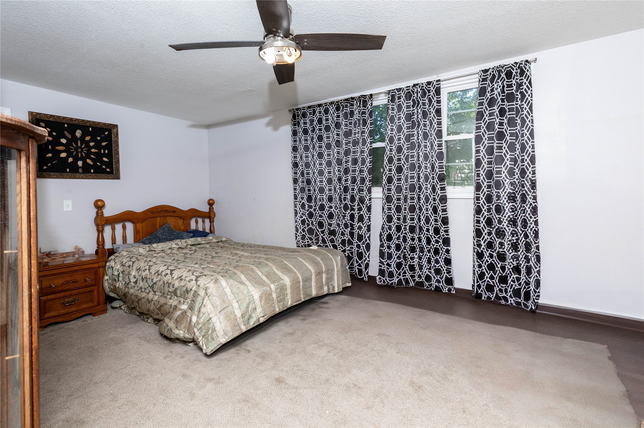 809 W Ashland Avenue