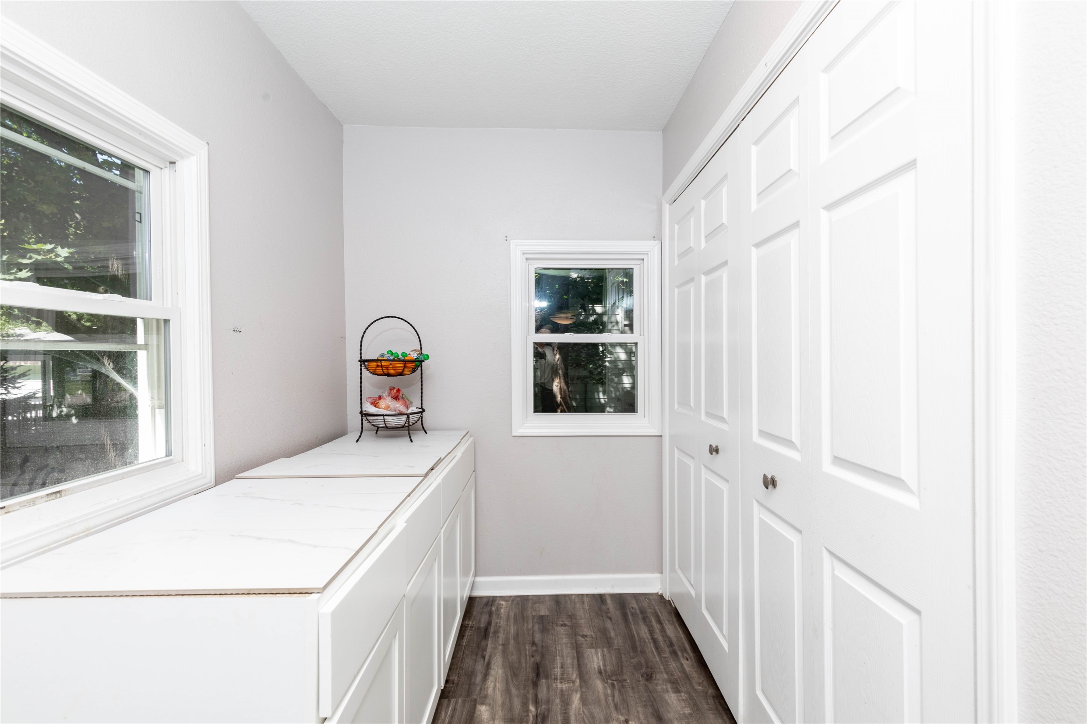 809 W Ashland Avenue