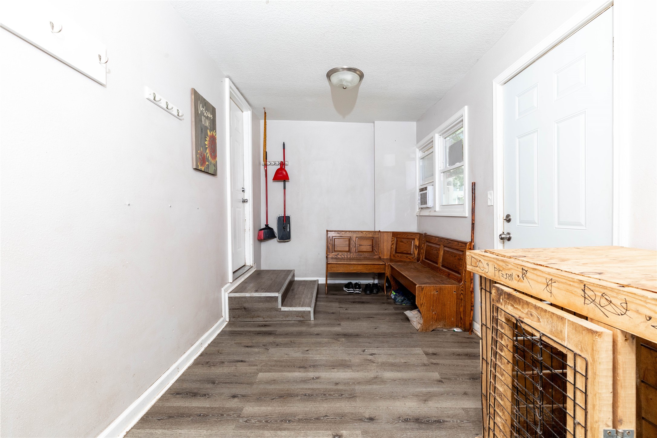 809 W Ashland Avenue