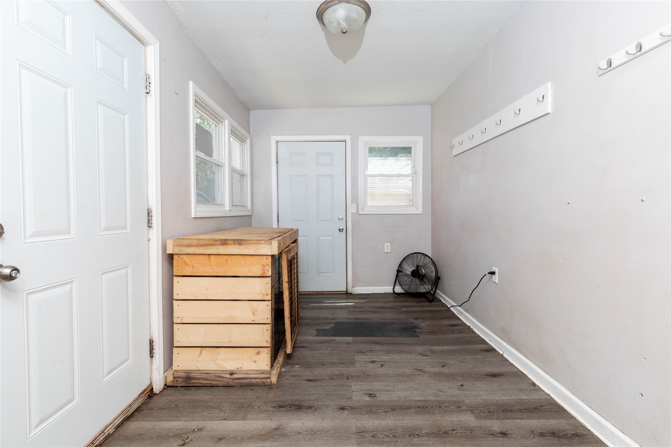 809 W Ashland Avenue