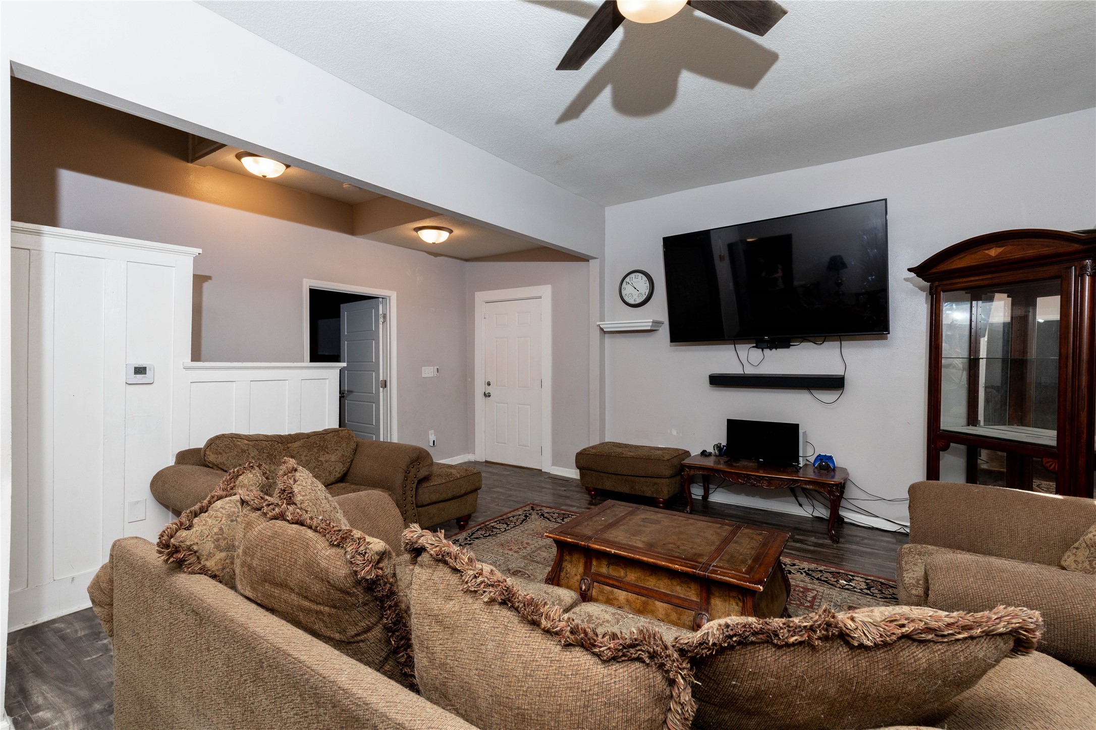 809 W Ashland Avenue