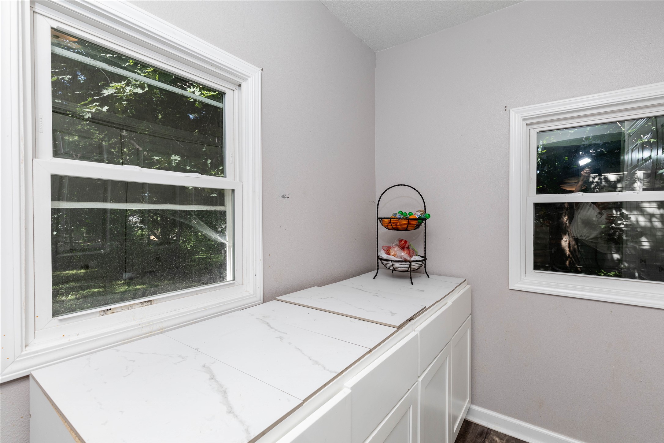 809 W Ashland Avenue