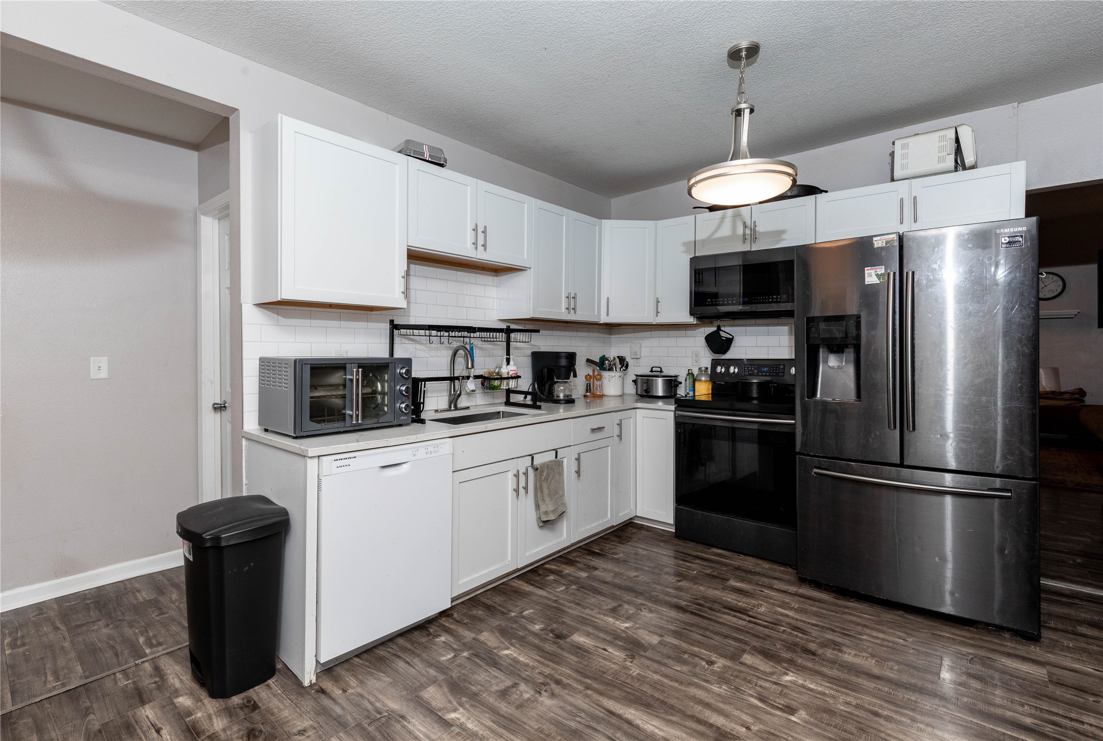 809 W Ashland Avenue
