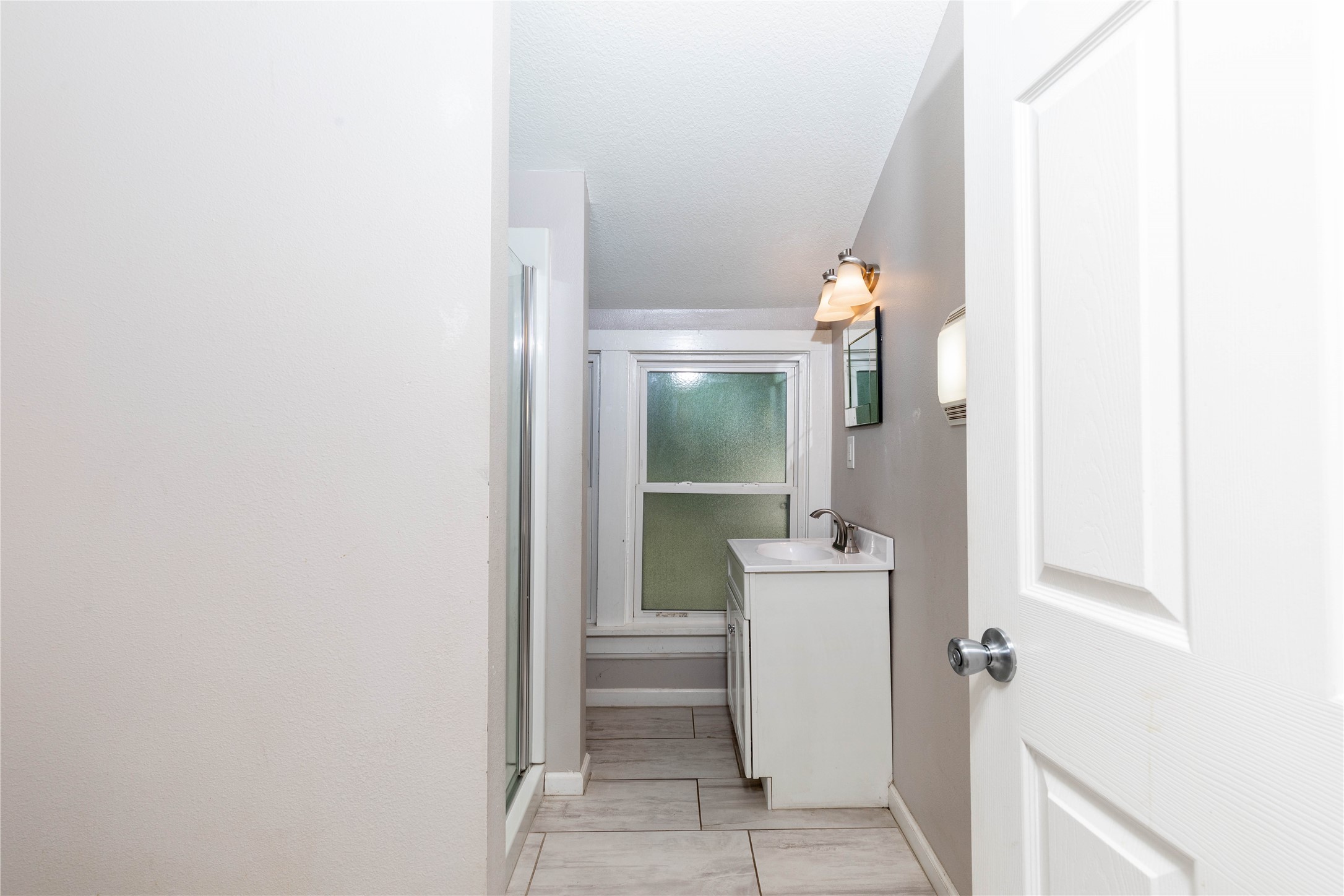 809 W Ashland Avenue